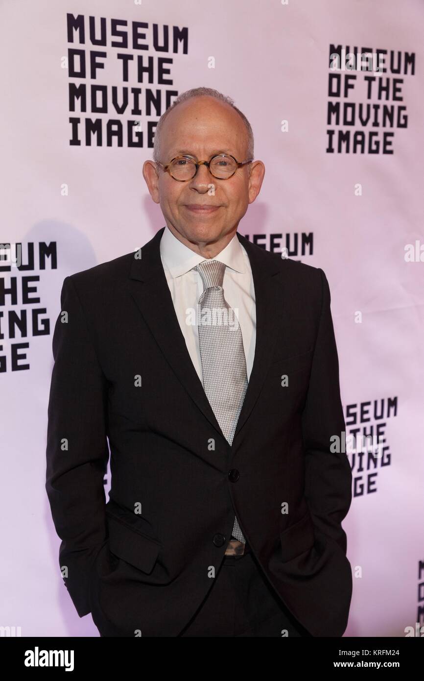 Bob Balaban at arrivals for Museum Of The Moving Image Salute To Annette Bening, 583 Park Avenue, New York, NY December 13, 2017. Photo By: Jason Smith/Everett Collection Stock Photo