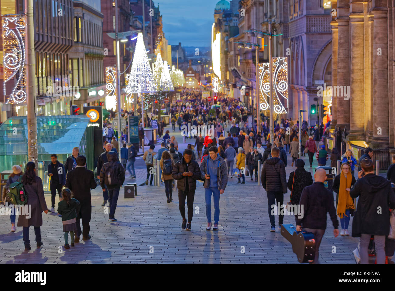Glasgow, Scotland, UK 20th December. Glasgow Loves Christmas Buchanan