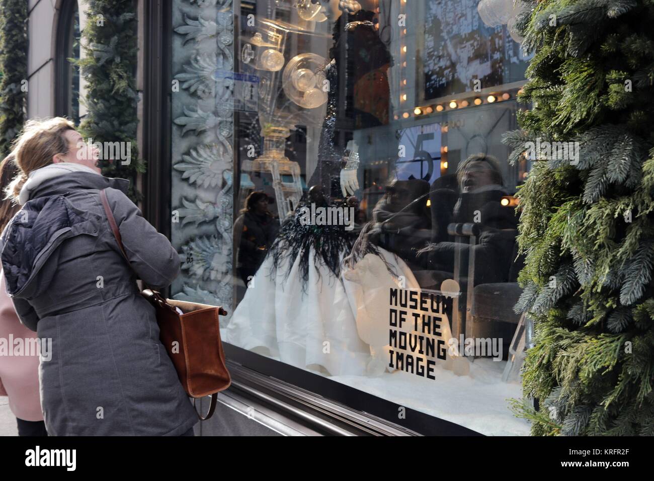 Louis Vuitton Christmas Window Displays on 5th Avenue Editorial Stock Photo  - Image of culture, landmark: 196079208