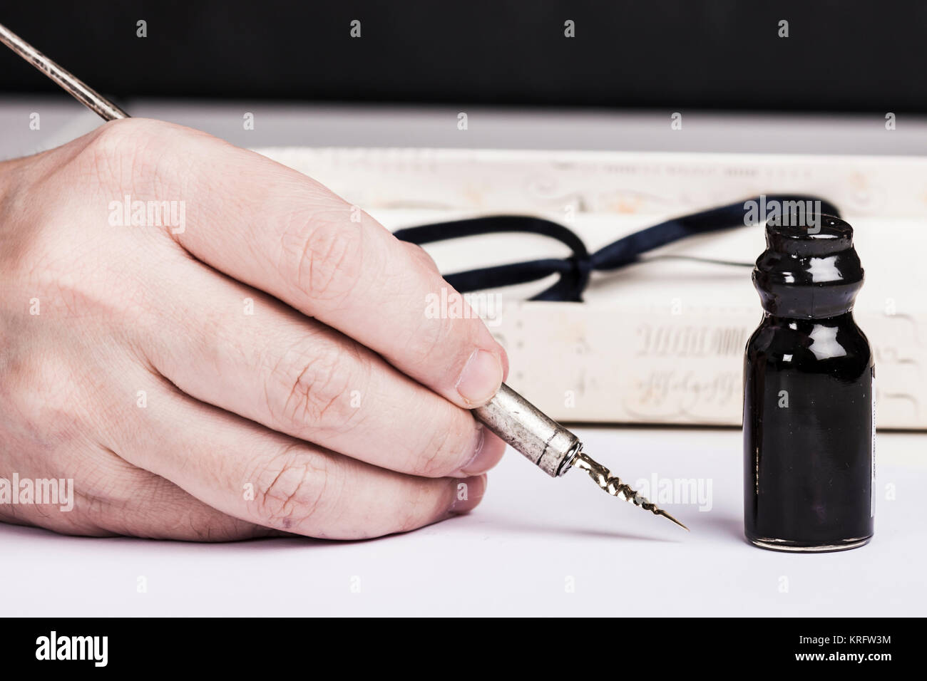 Old ink pen hires stock photography and images Alamy