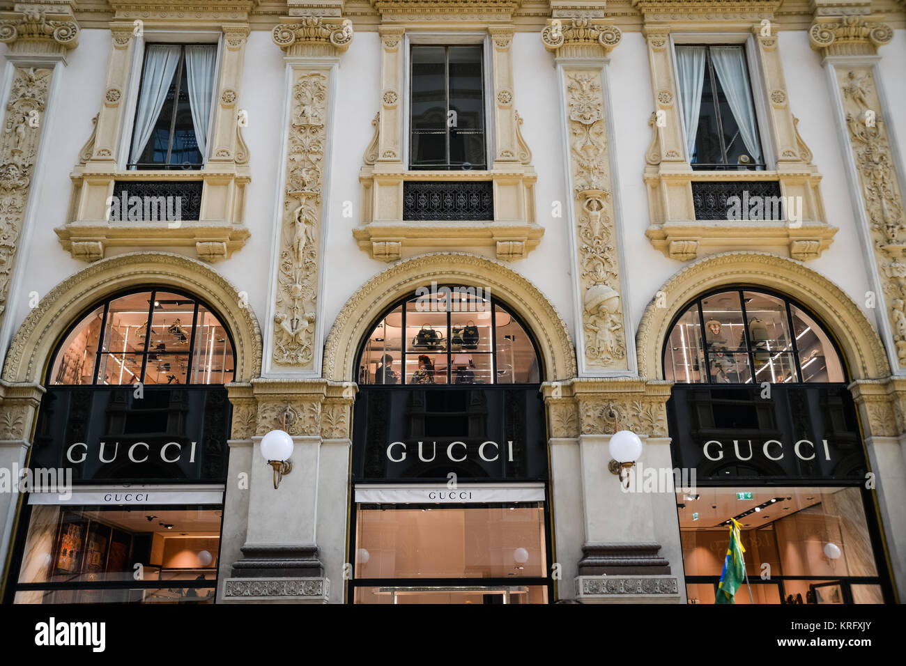 fejre ensidigt Pilgrim Milan, Italy - September 24, 2017: Gucci store in Milan. Fashion week Gucci  shopping Stock Photo - Alamy