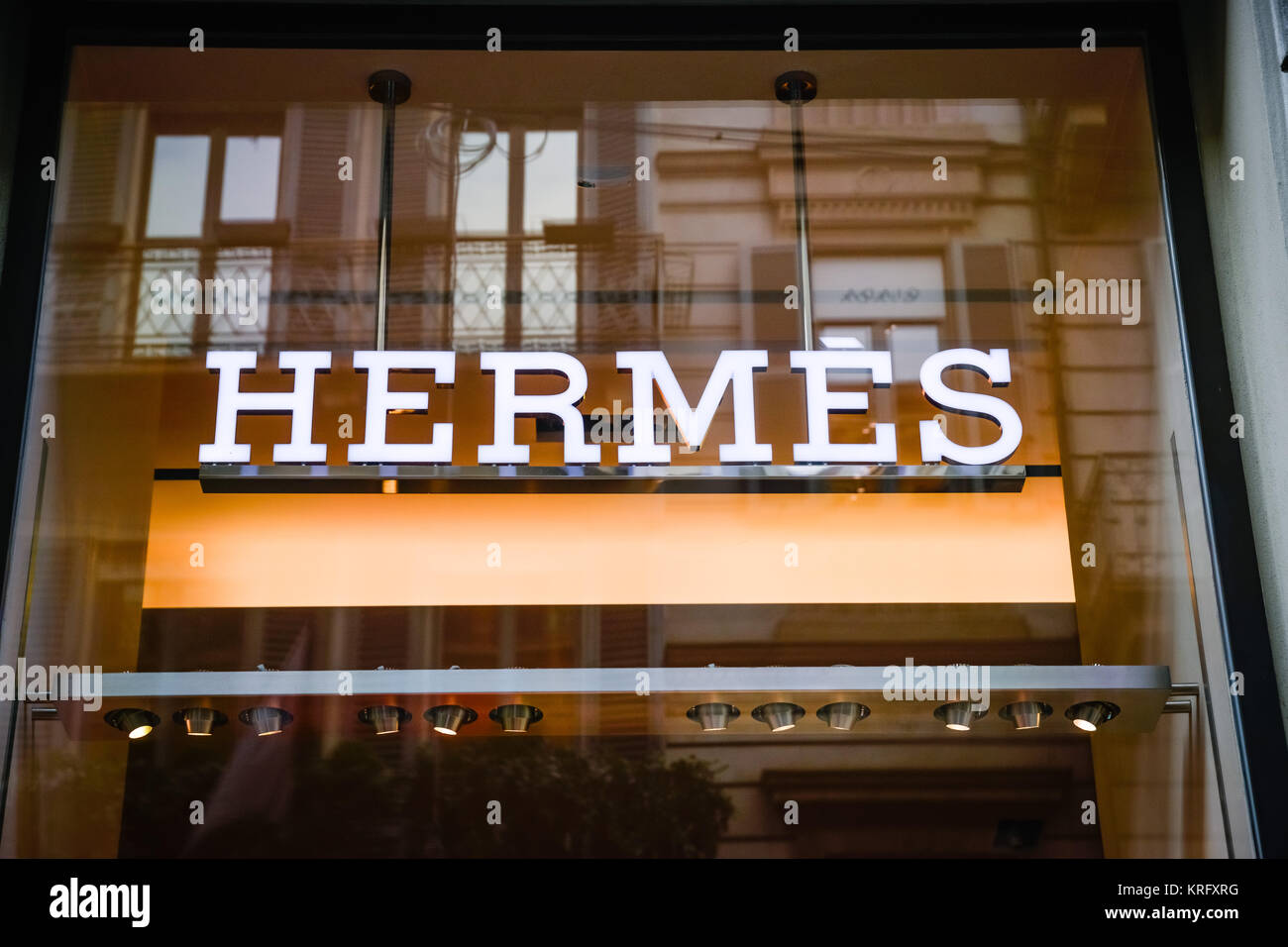 Hermes bag hi-res stock photography and images - Alamy