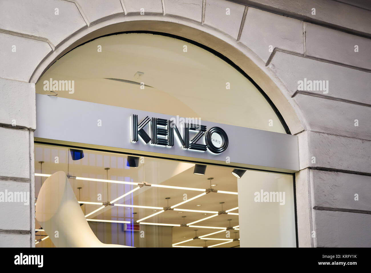 Kenzo shop cheap roma