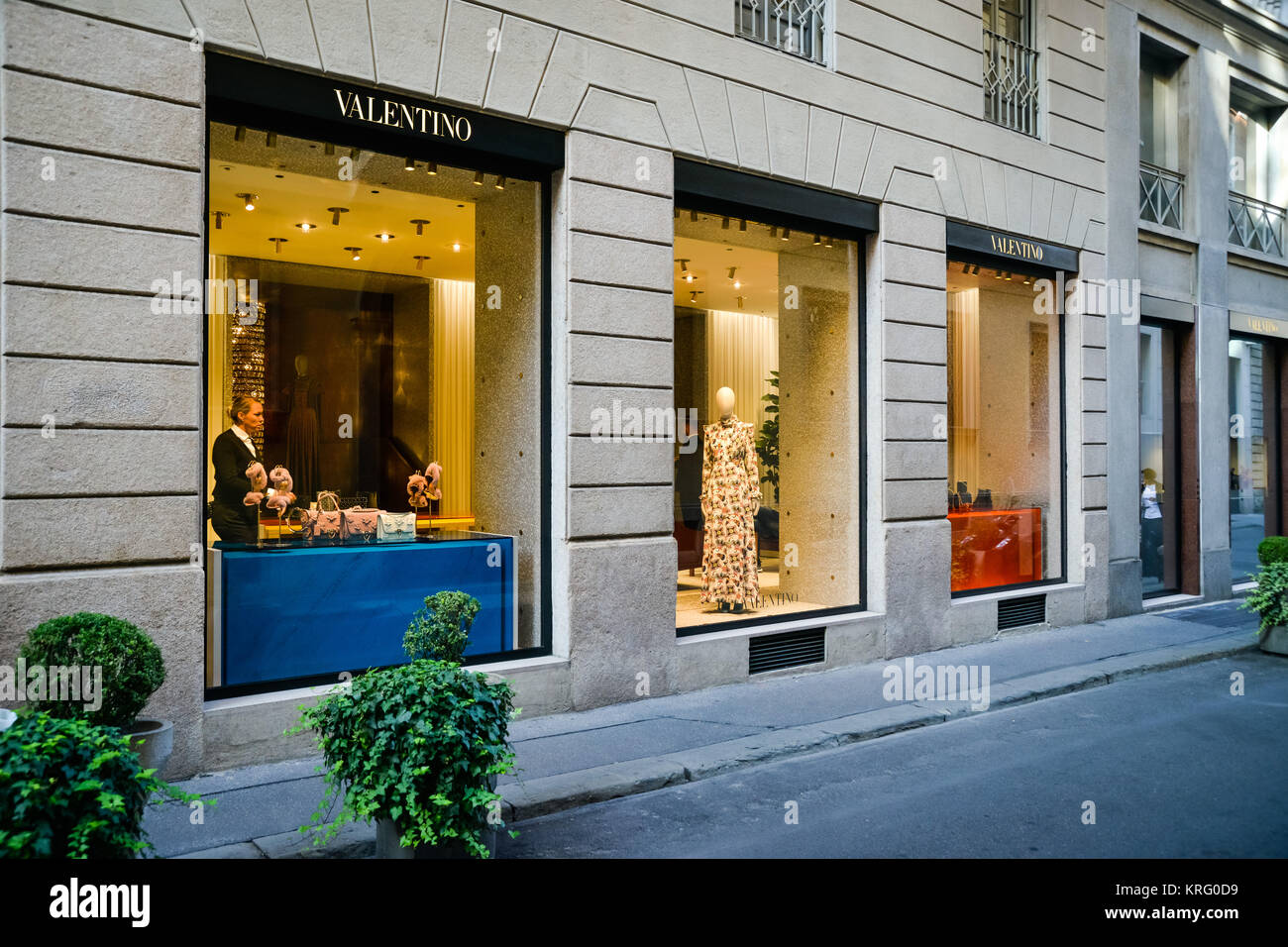 Milan, Italy - September 24, 2017: Valentino store in Milan. Fashion Valentino shopping Stock Photo - Alamy