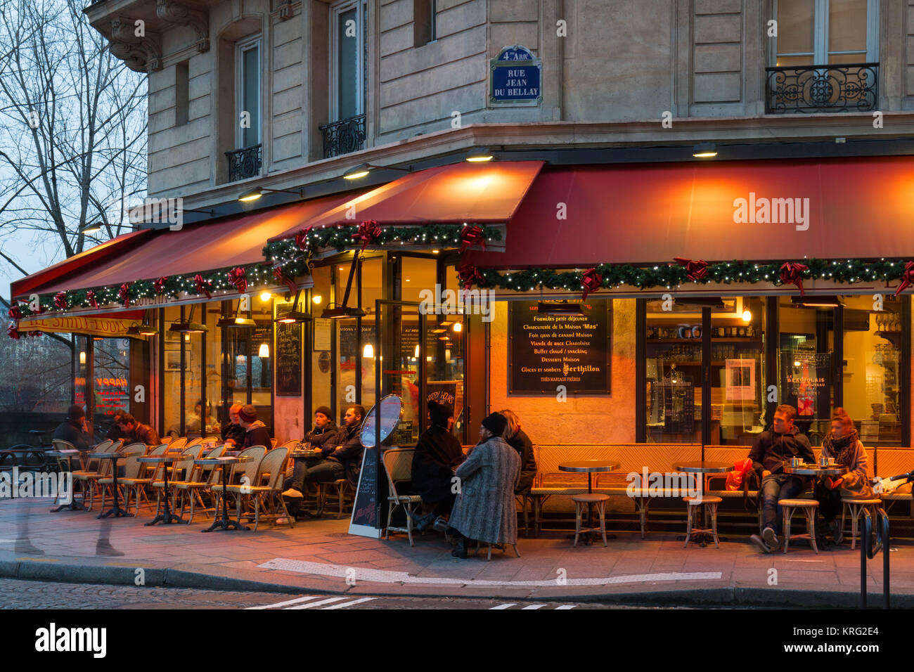 The famous brasserie de l'Ile Saint-Louis decorated for Christmas, Paris, France. Stock Photo
