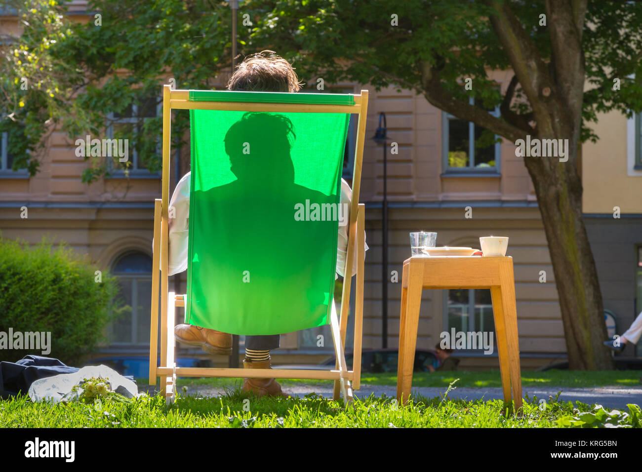 man-seated-deckchair-hi-res-stock-photography-and-images-alamy