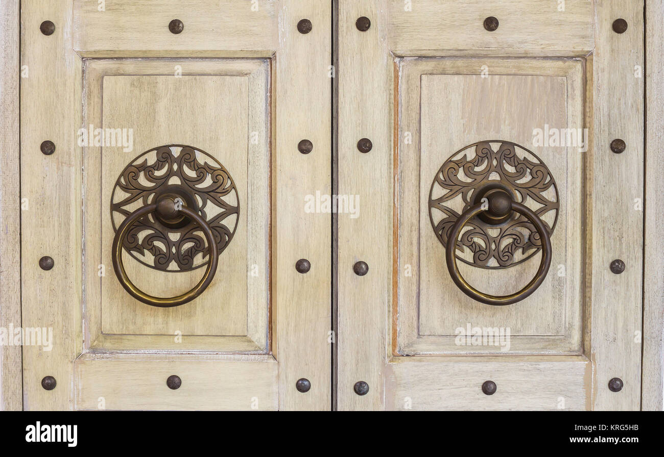 Hang door knocker metal Stock Photo Alamy