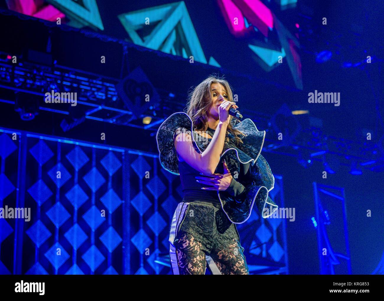 Singer Hailee Steinfeld at iHeartRadio Jingle Ball on November 28, 2017