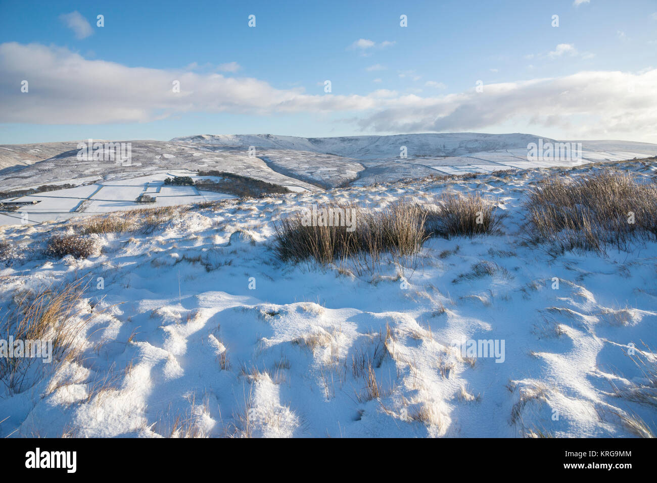 Beautiful winter morning in the High Peak. View to Kinder Scout from Lantern Pike near Hayfield in the Peak District. Stock Photo