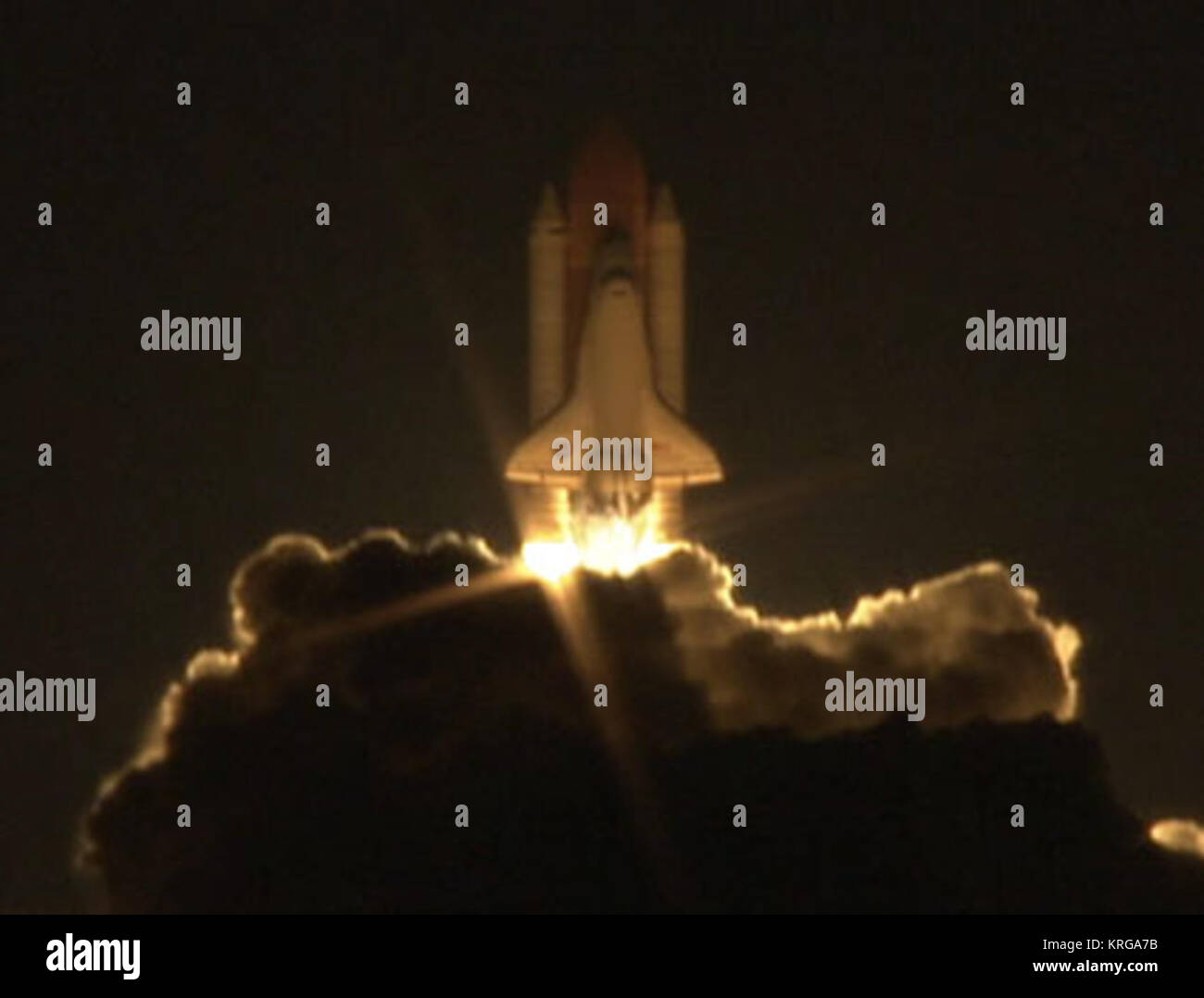 Nasa sts 123 launch hi-res stock photography and images - Alamy