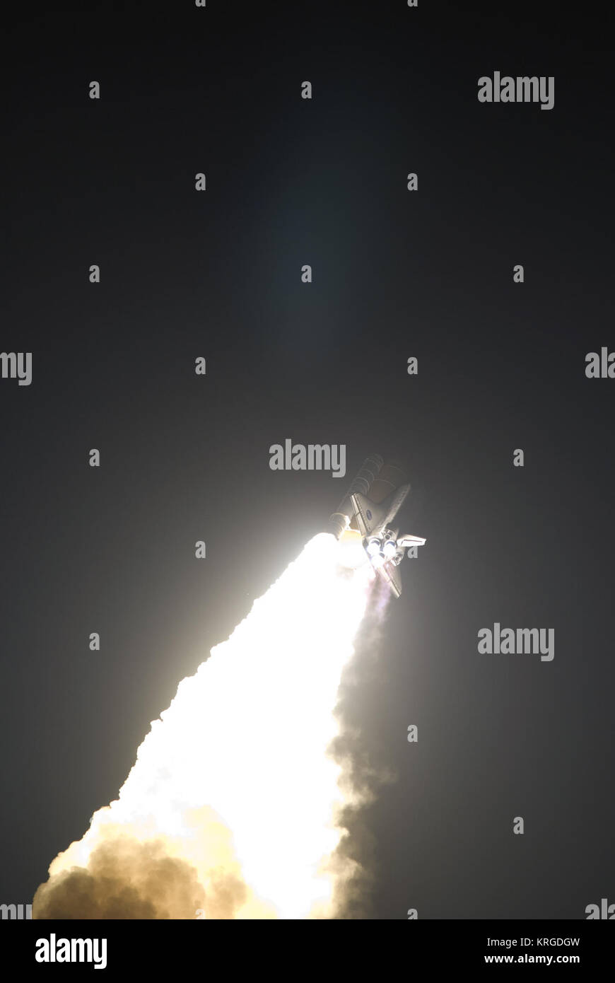 STS-131 launching 4 Stock Photo - Alamy
