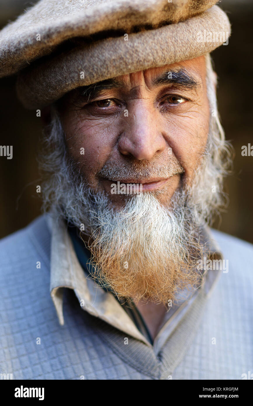 Old man, king of Baltistan, Balti people, Nubra Valley, Turtuk, Ladakh ...