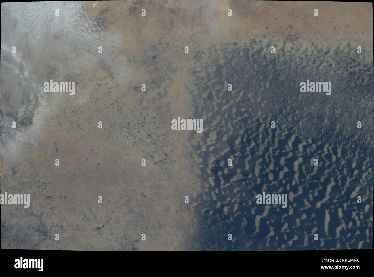 Space shuttle photos of earth hi-res stock photography and images - Alamy