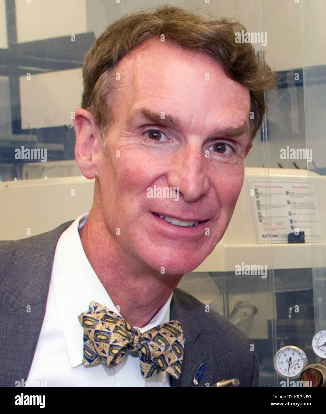 Bill nye science education hi-res stock photography and images - Alamy