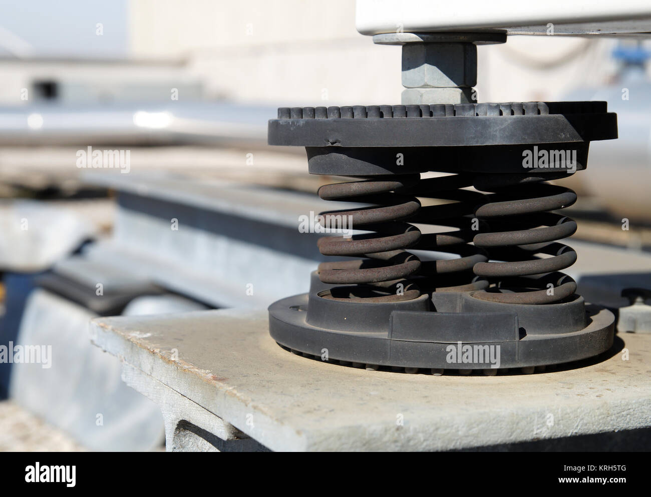 Leaf spring suspension hires stock photography and images Alamy