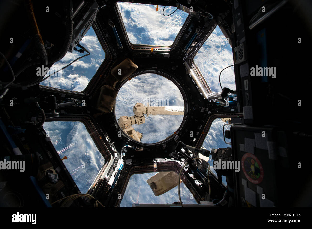 ISS43 Cupola the 360 degree observation area Stock Photo Alamy