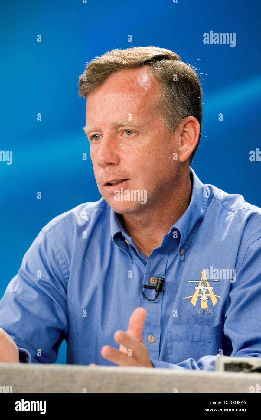 NASA International Space Station Space Shuttle Discovery STS-121 mission prime crew member American astronaut Steven Lindsey speaks during a pre-flight press conference at the Johnson Space Center June 8, 2006 in Houston, Texas. Stock Photo