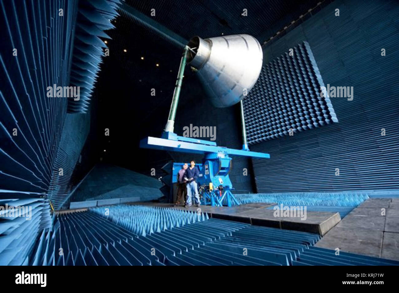 Anechoic chamber hires stock photography and images Alamy