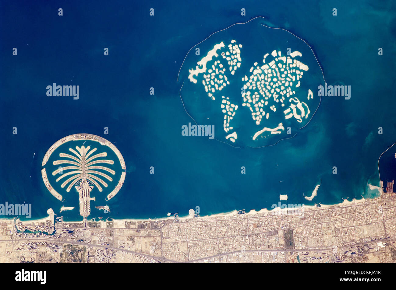 Artificial archipelagos dubai hires stock photography and images Alamy