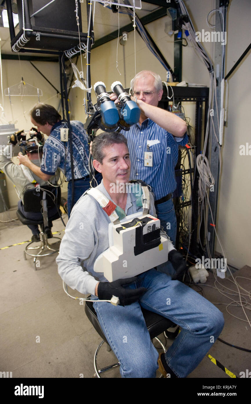 PHOTO DATE: 01-28-10 LOCATION: Bldg. 9 - VR Lab  SUBJECT:  STS-132 crew during their MSS/SIMP EVA3 OPS 4 training with Expedition 23 crew member Tracy Caldwell Dyson. Instructor is Madhurita Sengupta. PHOTOGRAPHER:  James Blair STS-132 Good Virtual Reality Training Stock Photo