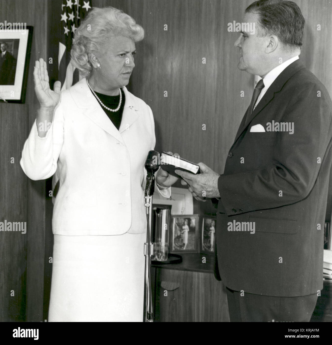 Jacqueline Cochran, first woman aviator to break the sound barrier, is sworn in as a consultant by NASA Administrator James E. Webb in 1961. (Photo courtesy of NASA) Jacqueline Cochran Stock Photo