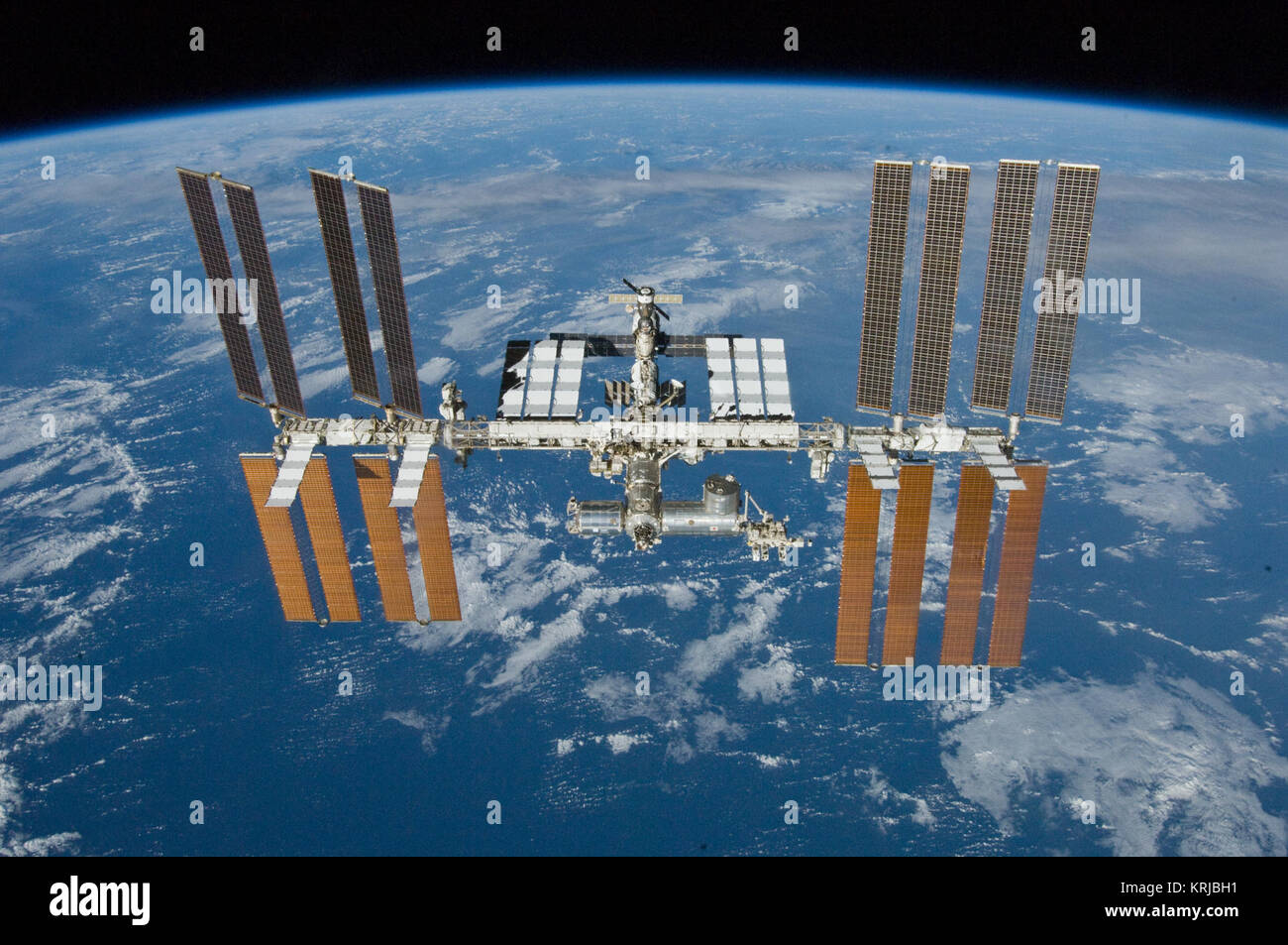 STS132 undocking iss2 Stock Photo - Alamy