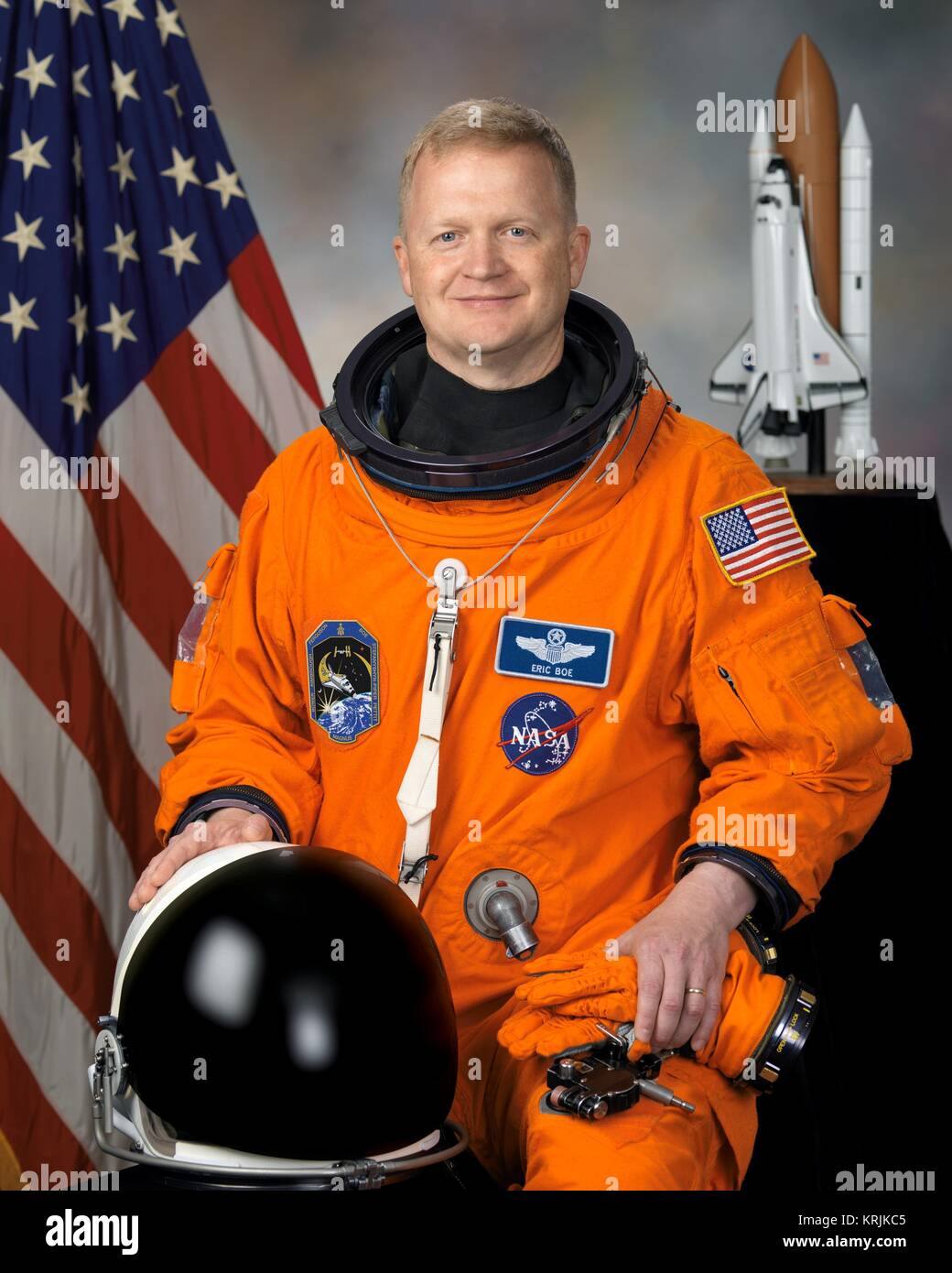 Official portrait of NASA International Space Station Space Shuttle Endeavour STS-126 prime crew member American astronaut Eric Boe at the Johnson Space Center April 3, 2008 in Houston, Texas. Stock Photo