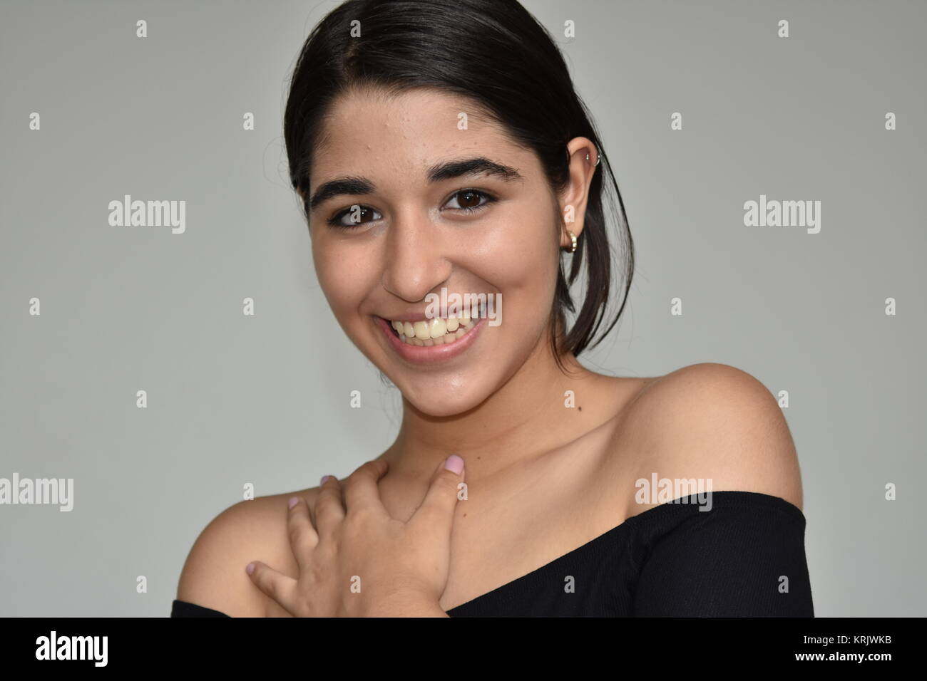 Smile teenager girl hi-res stock photography and images - Alamy