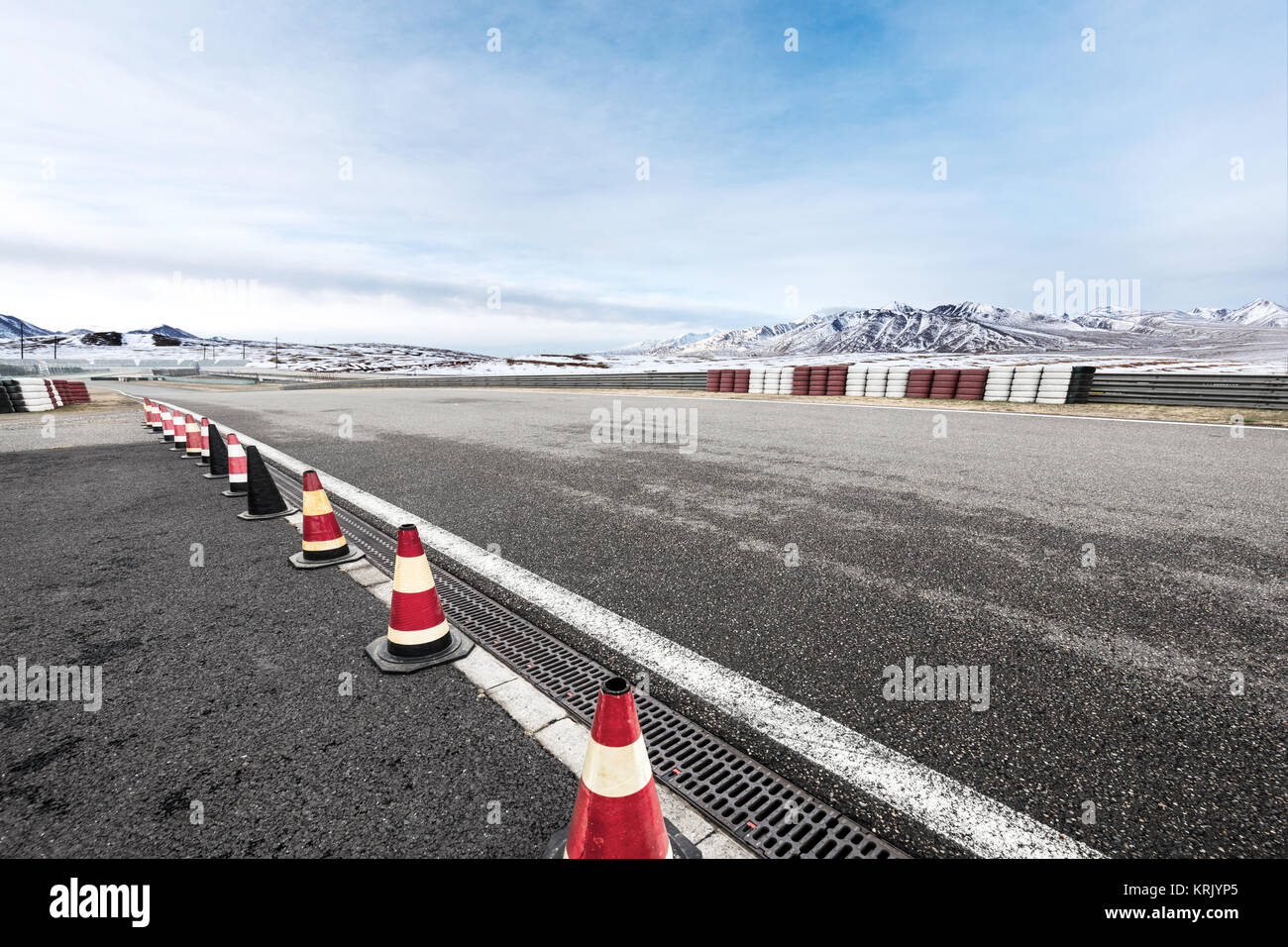 Car race track empty hi-res stock photography and images - Alamy