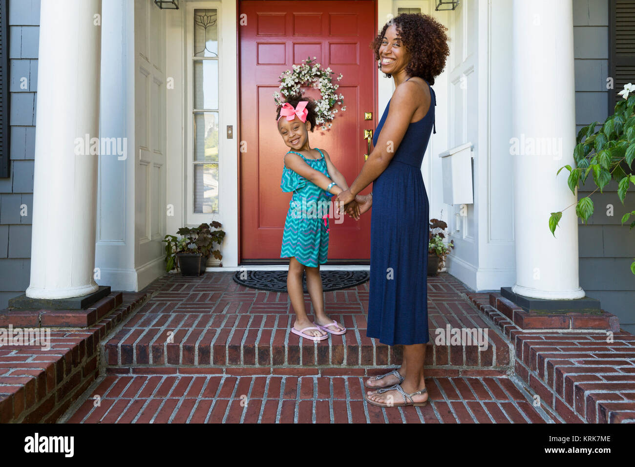 Mother daughter fashion hi-res stock photography and images - Alamy