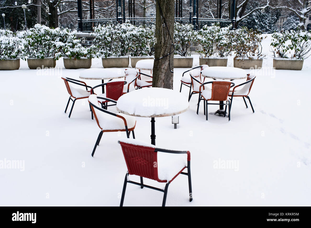 it does not snow often in the city of geneva and in the morning the object has a white coat Stock Photo