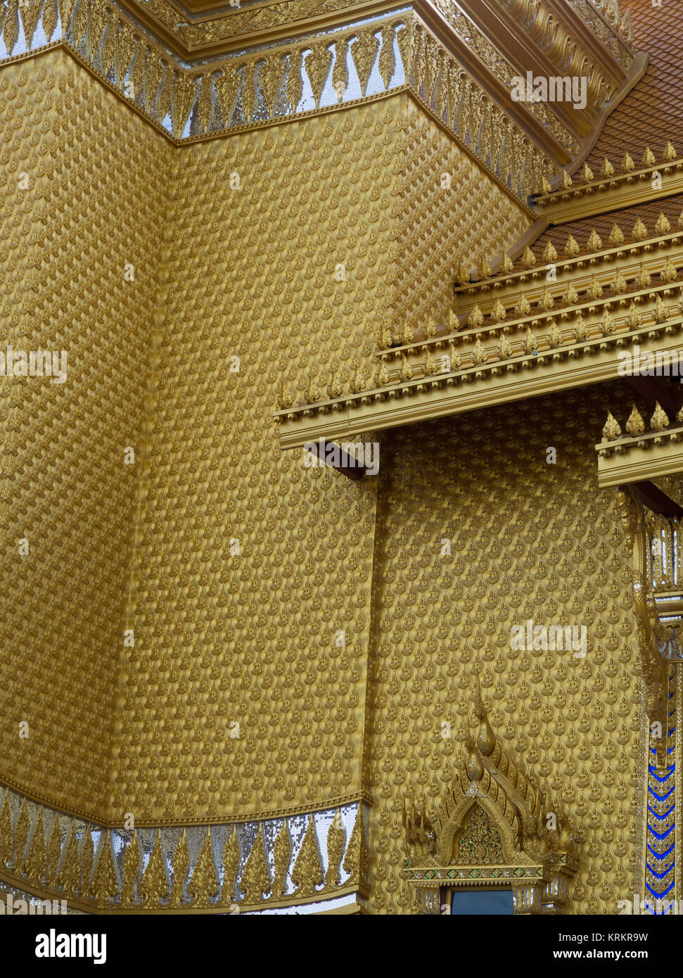 Temple gold architecture hi-res stock photography and images - Alamy