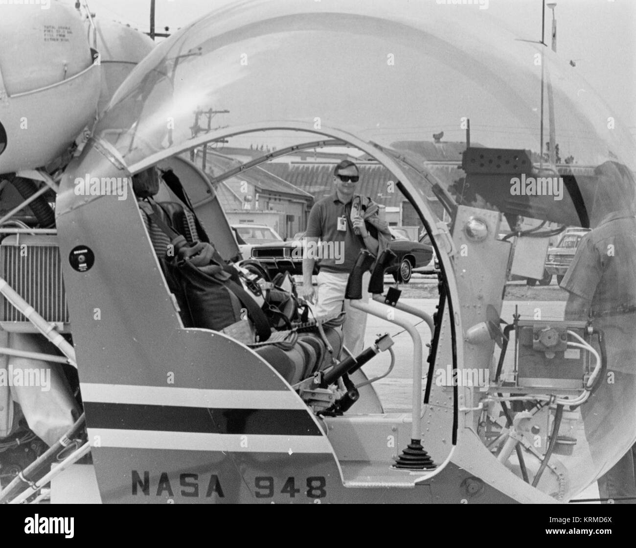 Helicopter observation Black and White Stock Photos & Images - Alamy