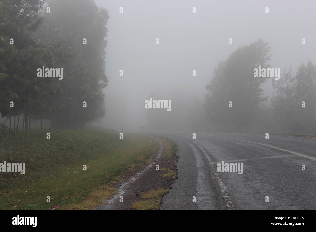 Misty road hi-res stock photography and images - Alamy