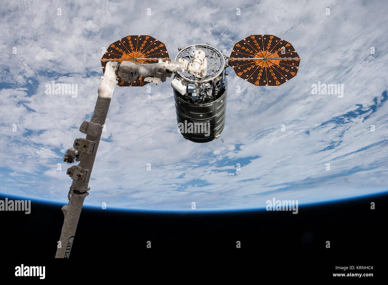 iss053e176292 (Nov. 14, 2017) --- The Cygnus spacecraft is pictured after it had been grappled with the Canadarm2 robotic arm by astronauts Paolo Nespoli and Randy Bresnik on Nov. 14, 2017. ISS-53 Cygnus OA-8 grappling to the ISS Stock Photo