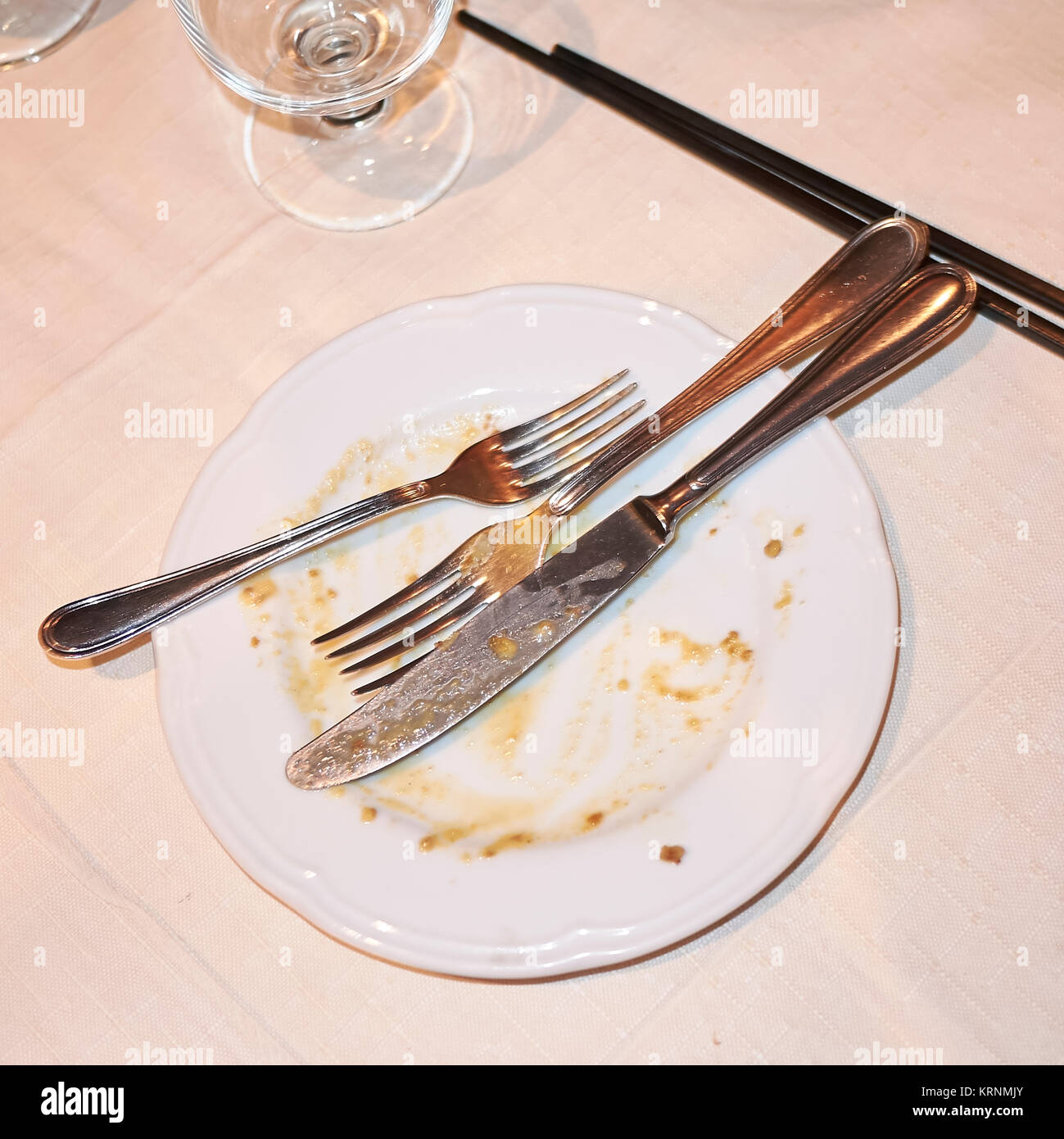 Finished eating plate knife fork hires stock photography and images