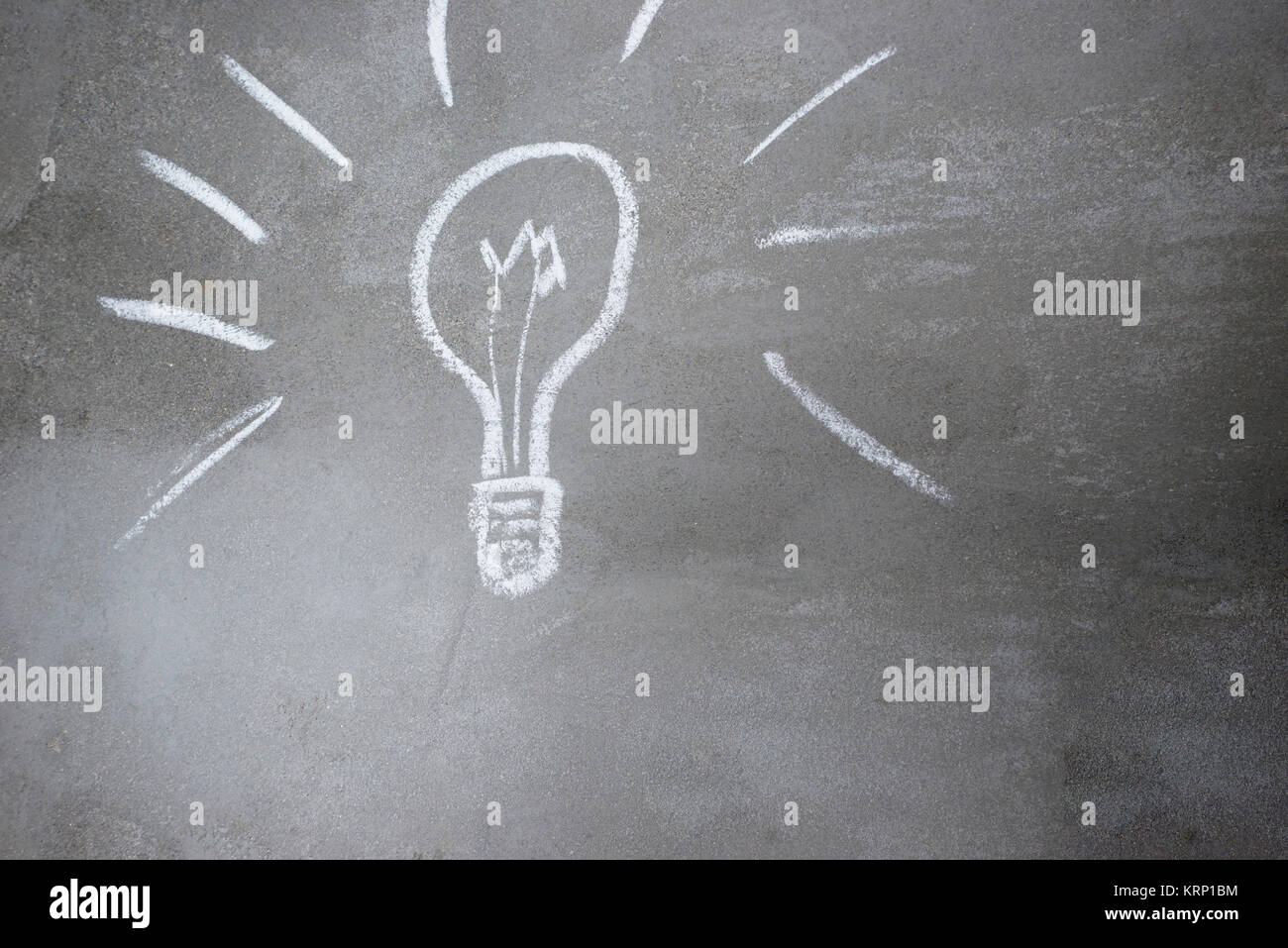 light bulb drawing over a blackboard Stock Photo - Alamy