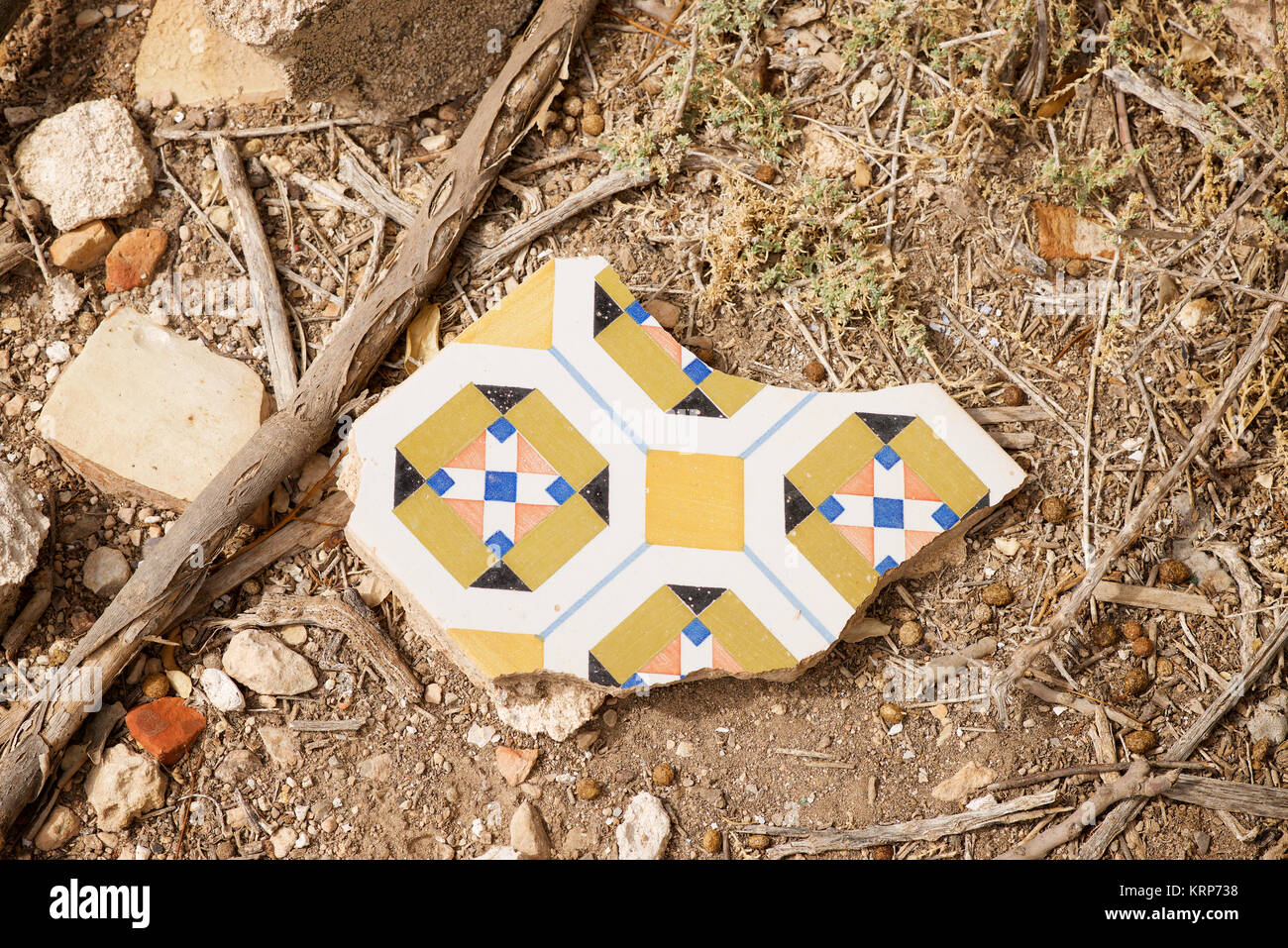 Broken tile hi-res stock photography and images - Alamy