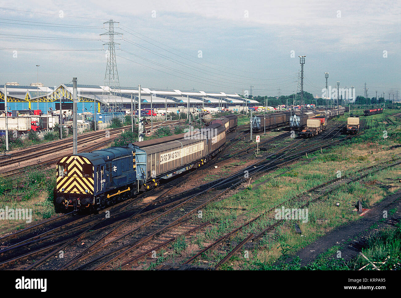 Class 08 diesel shunter number 08750 shunting wagons in Temple Mills Railway Yard in east London. 23rd July 1992. Stock Photo