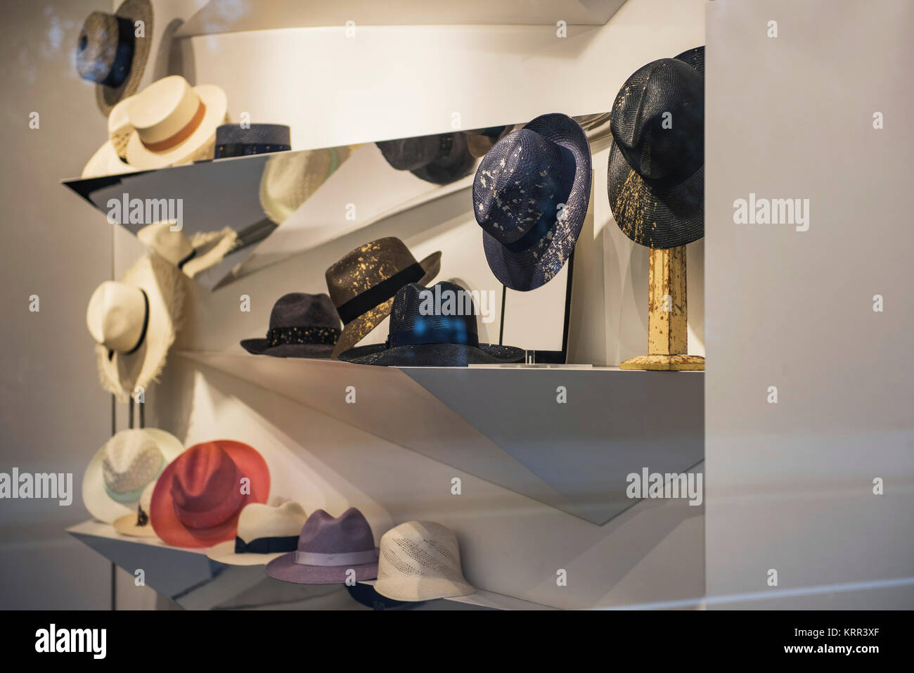 Fancy hats hires stock photography and images Alamy