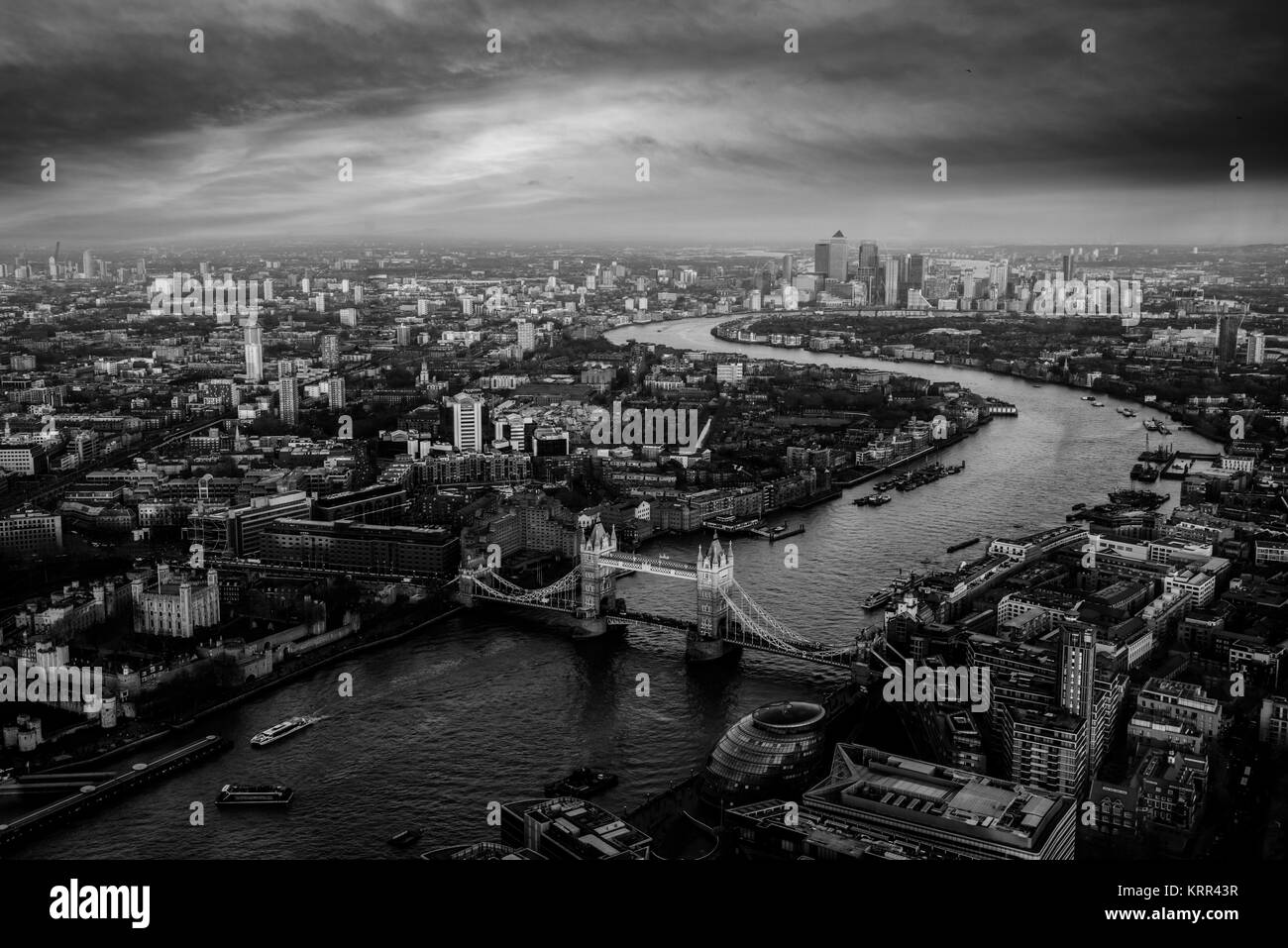 Aerial panorama london skyline Black and White Stock Photos & Images ...