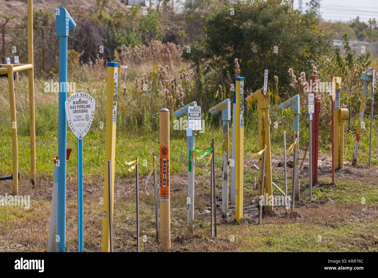 La Porte, Texas Markers for underground pipelines near oil refineries