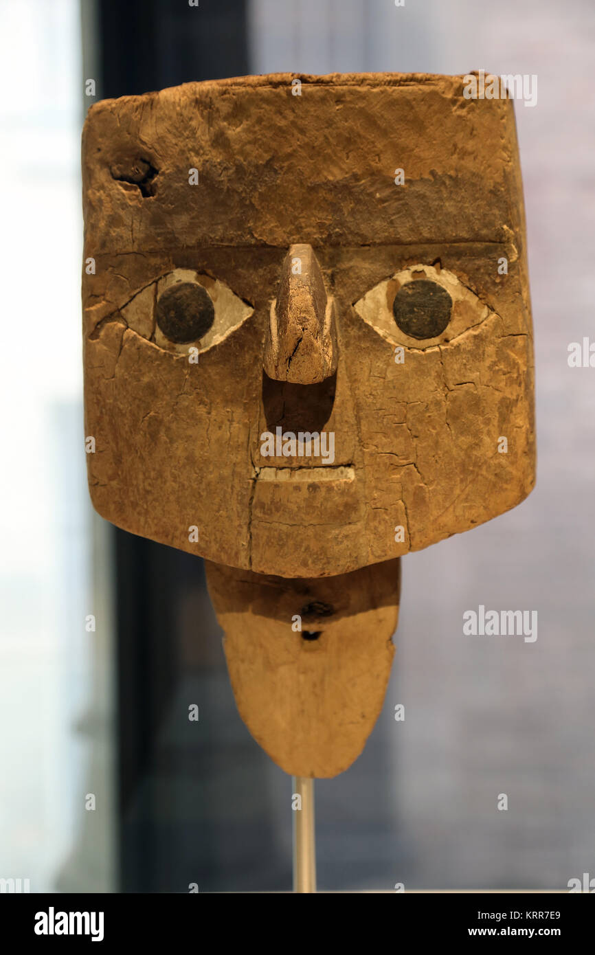 Pre-Incan. Mask. Chancay culture. Peru. 1000-1470 DC. Wood. Museum of Cultures of the World.  Spain Stock Photo