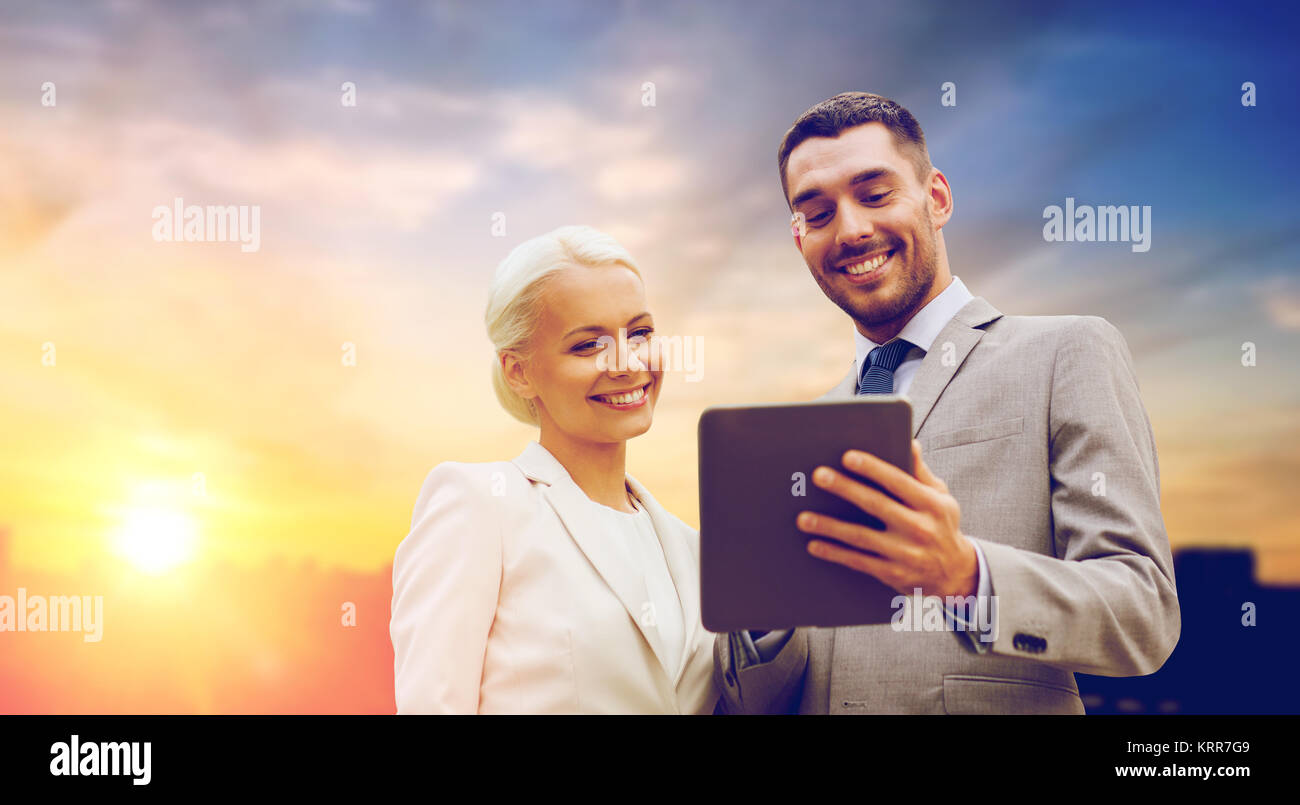 Smiling business woman sky hi-res stock photography and images - Alamy