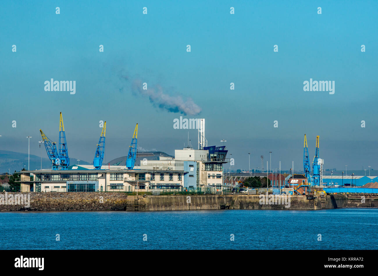 Cardiff docks hi-res stock photography and images - Alamy