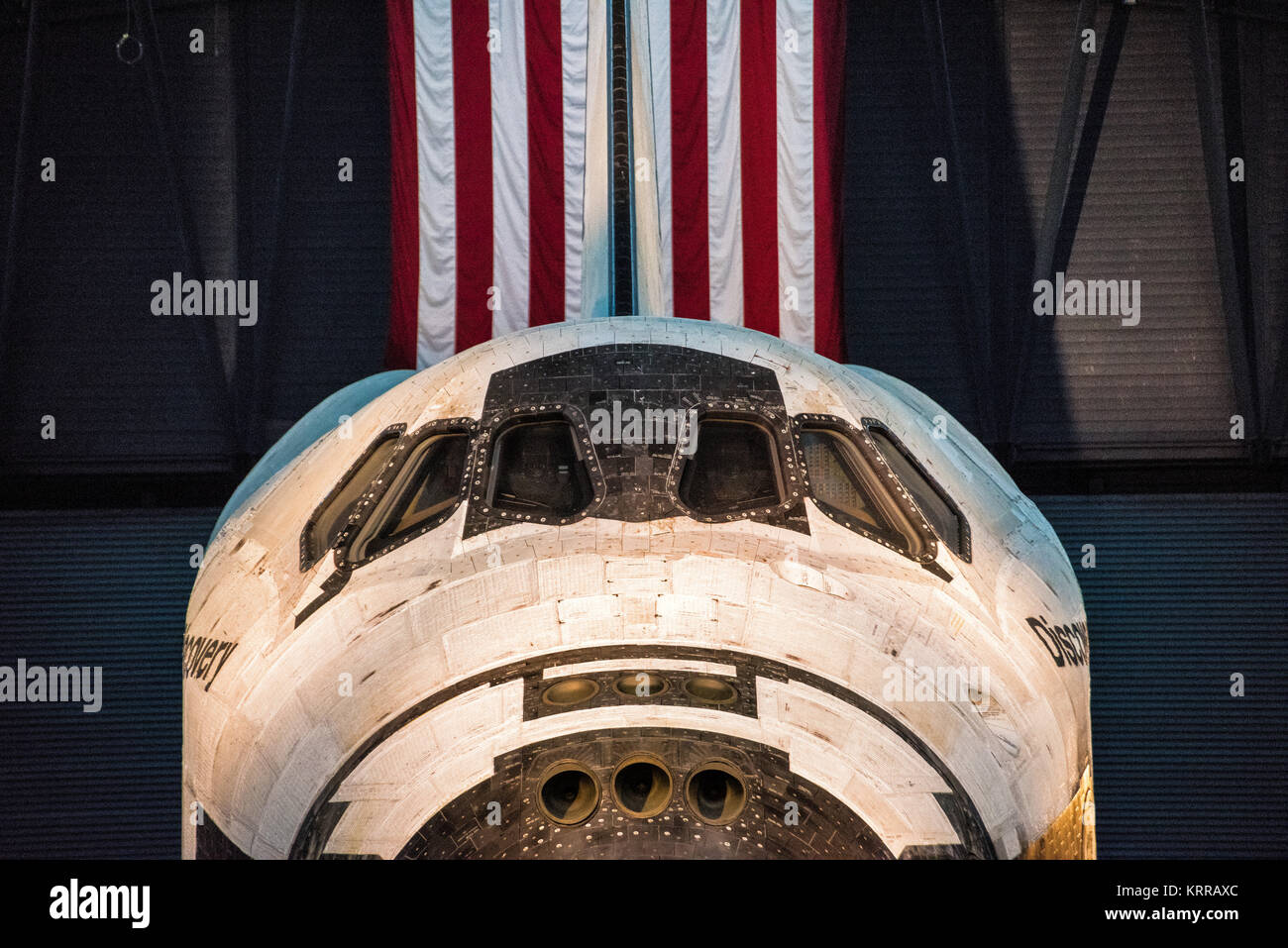 The space shuttle Discovery on display at the Udvar-Hazy Center at the Smithsonian's National Air and Space Museum at Chantilly, Virginia. Stock Photo
