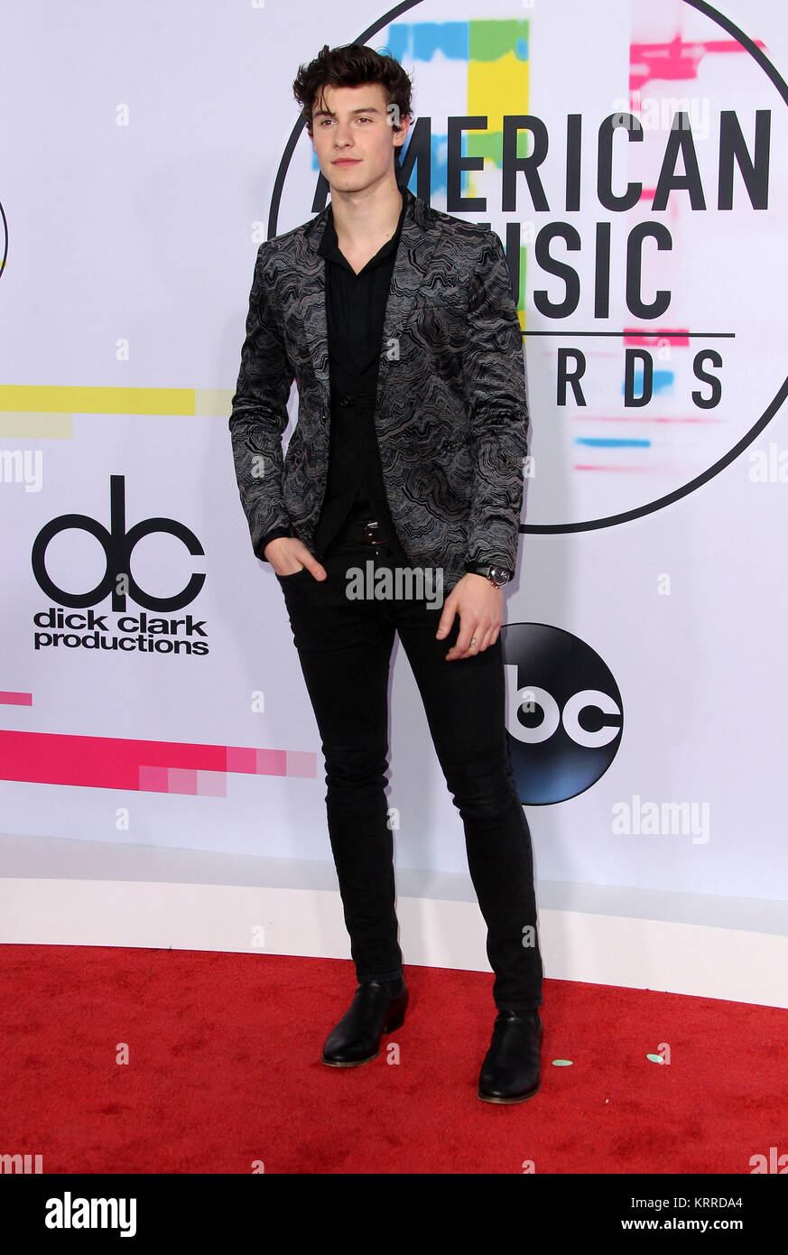 2017 American Music (AMA) Awards Arrivals Featuring Shawn Mendes