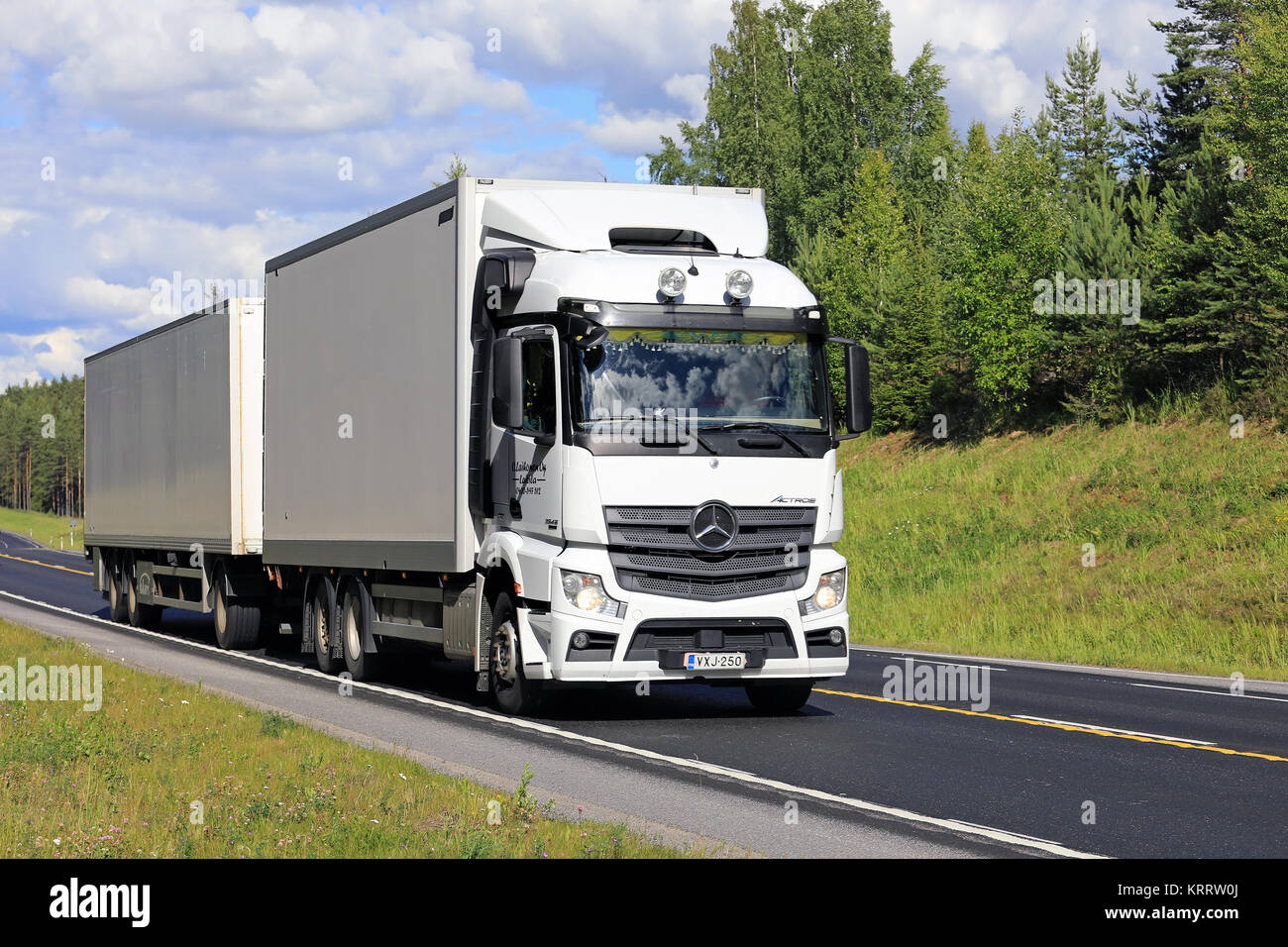 mercedes cargo truck