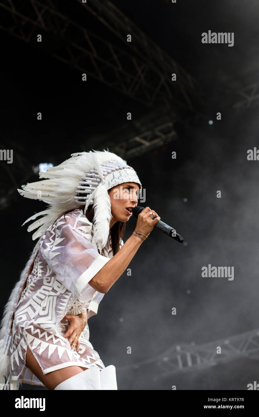 The singer, songwriter and Danish pop icon Medina performs a live concert  at the Danish music festival Grøn Koncert 2015 in Copenhagen. Denmark,  26/07 2015 Stock Photo - Alamy