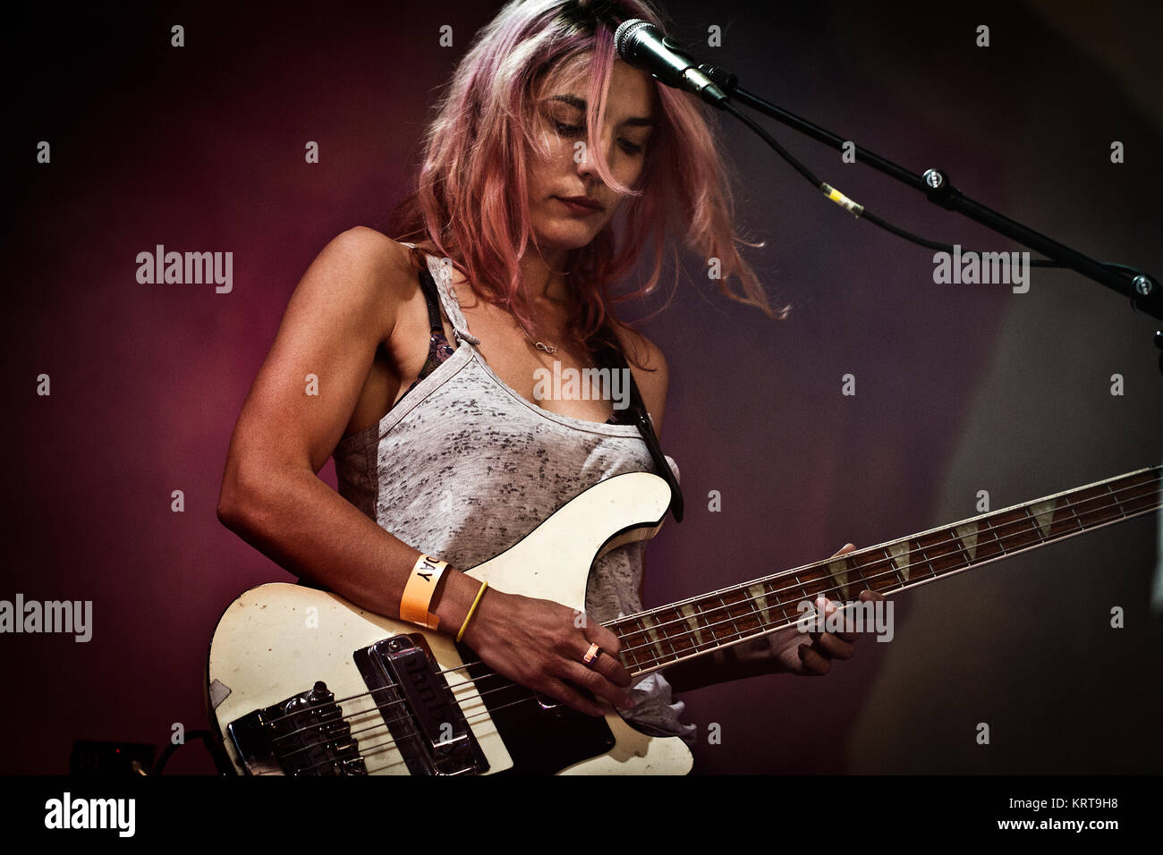 Warpaint Band High Resolution Stock Photography And Images Alamy https www alamy com stock image the american indie rock band warpaint originates from los angeles 169564788 html